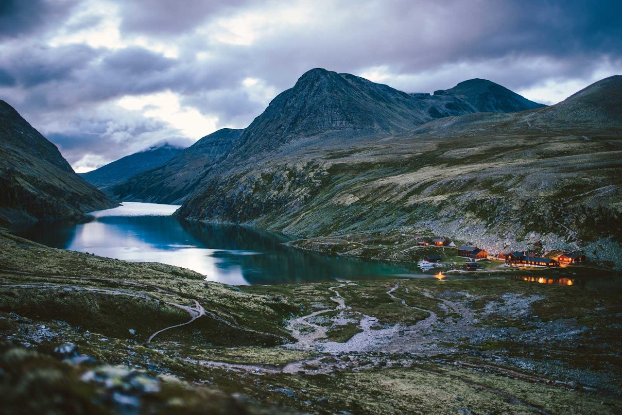 TURISTMÅL: Rondvassbu er en av de mest besøkte hyttene i Rondane. Foto: Marius Dalseg/DNT TURISTMÅL: Rondvassbu er en av de mest besøkte hyttene i Rondane. Foto: Marius Dalseg/DNT