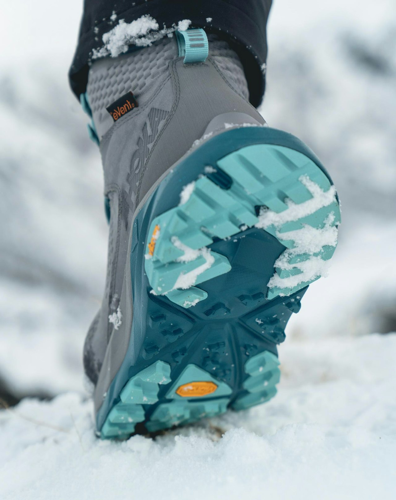 HOKA TIL FJELLS:  Nei, det er ikke platåsko, men Hoka sine nye fjellstøvler. Foto: Elliei/HokaOneOne Hoka toa hoka sky hoka alkali