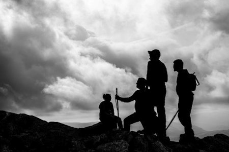 EVENTYRAFTEN: Den 29. januar fylles blir det eventyrlig helaften på Chateu Neuf. Hit kommer blant annet Medvandrerne, for å fortelle om sin type eventyr. Foto: Andrë Kjernsli EVENTYRAFTEN: Den 29. januar fylles blir det eventyrlig helaften på Chateu Neuf. Hit kommer blant annet Medvandrerne, for å fortelle om sin type eventyr. Foto: Andrë Kjernsli