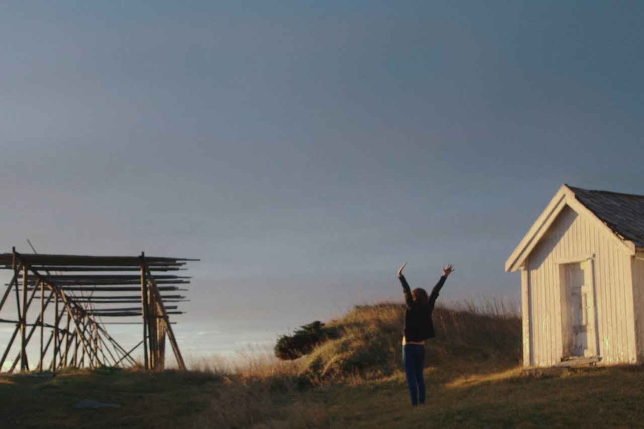 Magnus Eliassen drar ut i havgapet i Moskenes for å finne fred. Foto: Lars Myrvoll Magnus Eliassen Å Lofoten UTEmagasinet