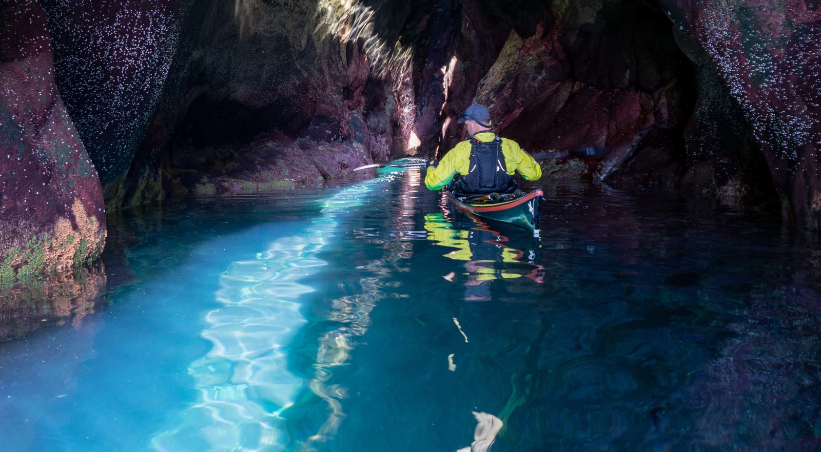 SJØGROTTER PÅ VÆRØY måstadfjellet