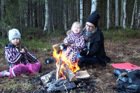 URBANT FRILUFTSLIV: – Vi prøver å gå en tur hver dag, slik at vi ikke er inne hele dagen, sier Anne Linn Kumano-Ensby. Foto: Privat 