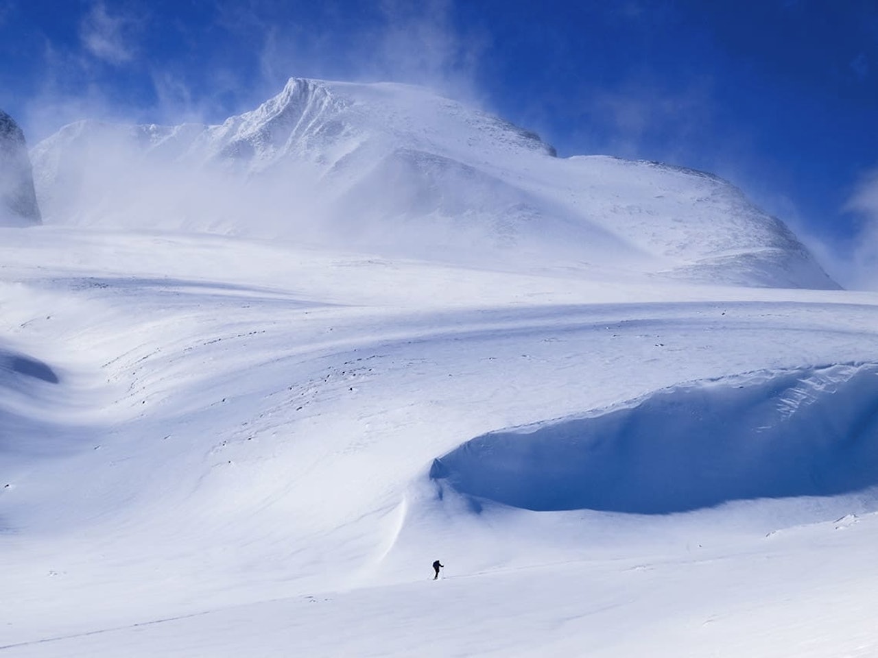 FJELLSKITUR: Rondane står øverst på lista til mange i vårskisesongen. Foto: Geoiff Schulz Fjellskitur i norge rondane