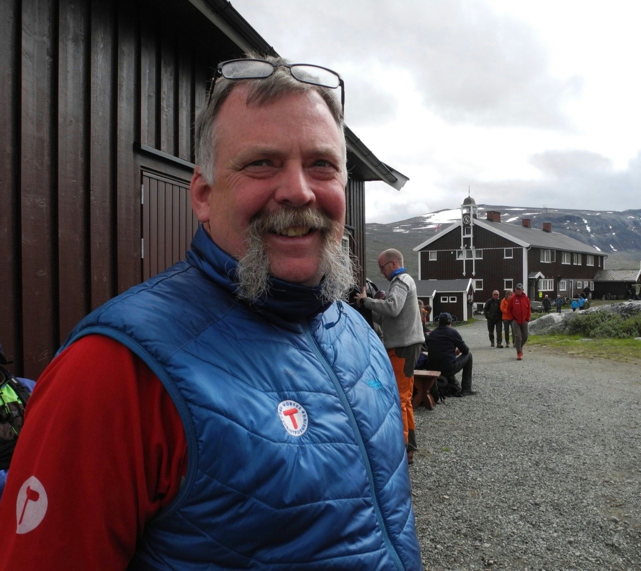 STARTSTED: Glitterheim blir startarena når Dynafit Jotunheimen Ultimate Challenge går av stabelen. Vert og initativtaker Knut Vole har hatt et slikt løp i tankene en stund. Foto: Louse Franklin dynafit jotunheimen ultimate challenge 2021 glittertind
