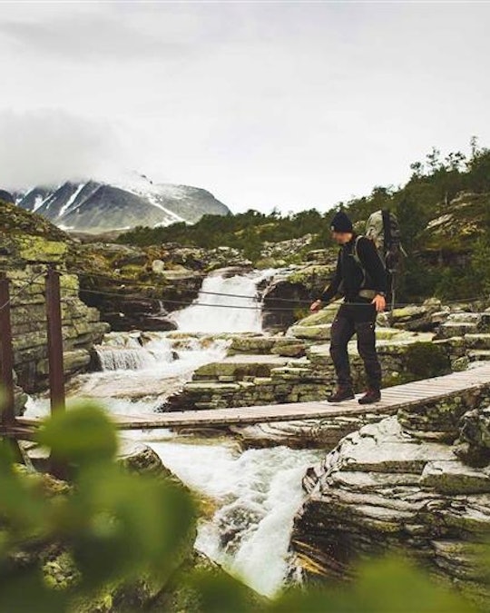BRUER I FJELLET: Her fra en høsttur i Rondane. Foto: Kristoffer H. Kippernes sommerbroer i fjellet