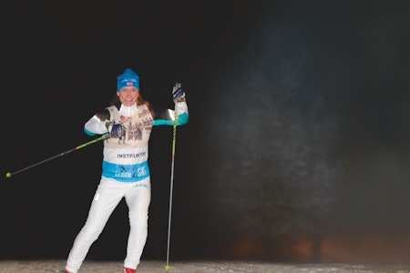 KUNSTEN Å SKØYTE PÅ SKI: Langrennsinstruktør Siri Halle sammenligner skøyting på ski med å danse.  lær deg skøyte på ski