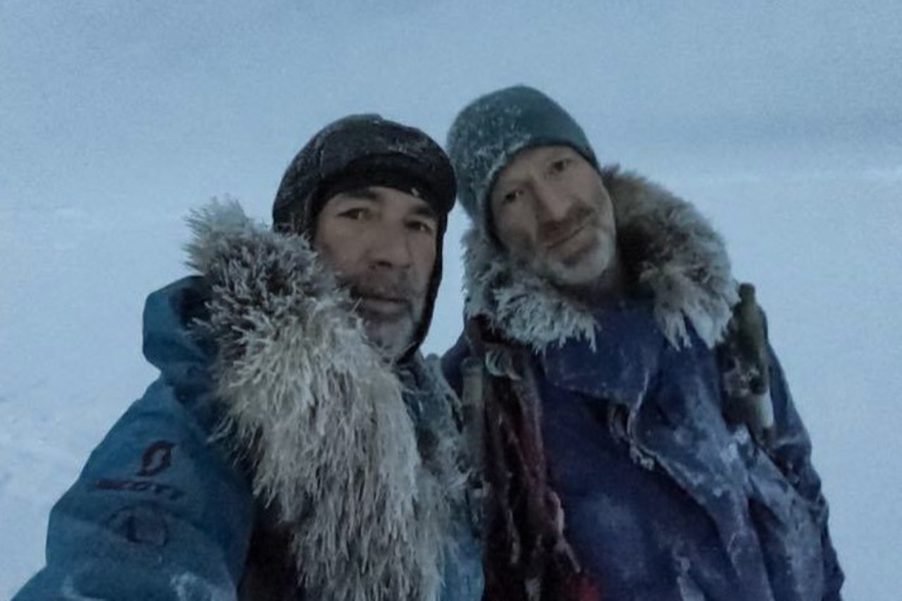 POLFARERE: Børge Ousland og Mike Horn underveis i ekspedisjonen. De møter trolig bakkemannskapet torsdag. Foto: Børge Ousland/Instagram
