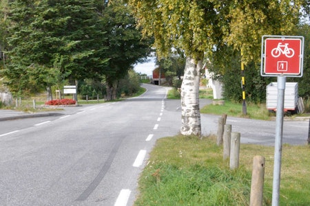 Nasjonal sykkelrute 1 går gjennom kulturlandskapet i Søgne. Foto: Torolf Kroglund Nasjonal sykkelrute 1 går gjennom kulturlandskapet i Søgne. Foto: Torolf Kroglund