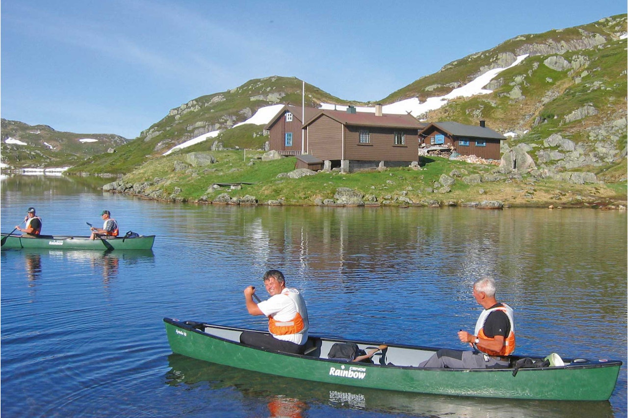 Fint å padle med utgangspunkt i Øyuvsbu. Foto: Håvard Flå