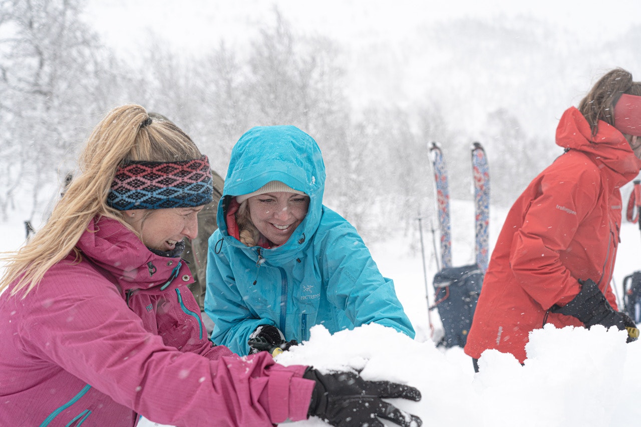 SKREDKURS 2020: For deg som vil lære mer om ferdsel i vinterfjellet. Foto: Jon Hunnålvatn/Bre og Fjell  skredkurs 2020 2021
