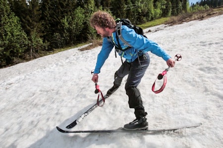 PLOGSTART: Vi tar det steg for steg, sving for sving. I Fjellskiskolen kan du lære deg god skiteknikk for lange turer i fjellet. Foto: Christian Nerdrum fjellski teknikk