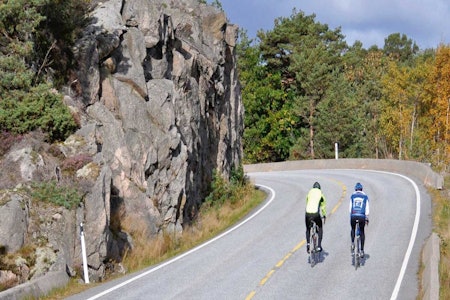 Veien fra Vågsbygd via Langenes og til Søgne er som skapt for landeveissykling helt ute i havgapet. Foto: Torolf Kroglund Veien fra Vågsbygd via Langenes og til Søgne er som skapt for landeveissykling helt ute i havgapet. Foto: Torolf Kroglund