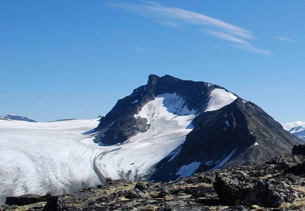 Vestre Tverrbottinden i Jotunheimen sett fra nordvest.