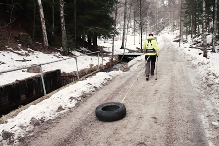 Har du planer om å trene med dekk i høst? dette er en av mange ting du kan lære i Ekspedisjonsskolen. Foto: Christian Nerdrum Har du planer om å trene med dekk i høst? dette er en av mange ting du kan lære i Ekspedisjonsskolen. Foto: Christian Nerdrum
