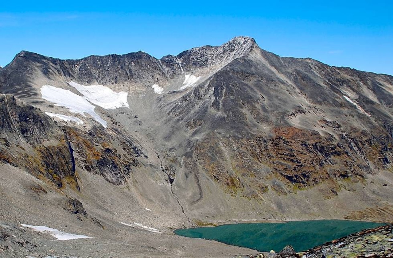 Store Bukkeholstinden sett fra sørvest. Fjellet kan bestiges fra alle kanter. Foto: Per-Arne Andersen Store Bukkeholstinden i Jotunheimen 2213