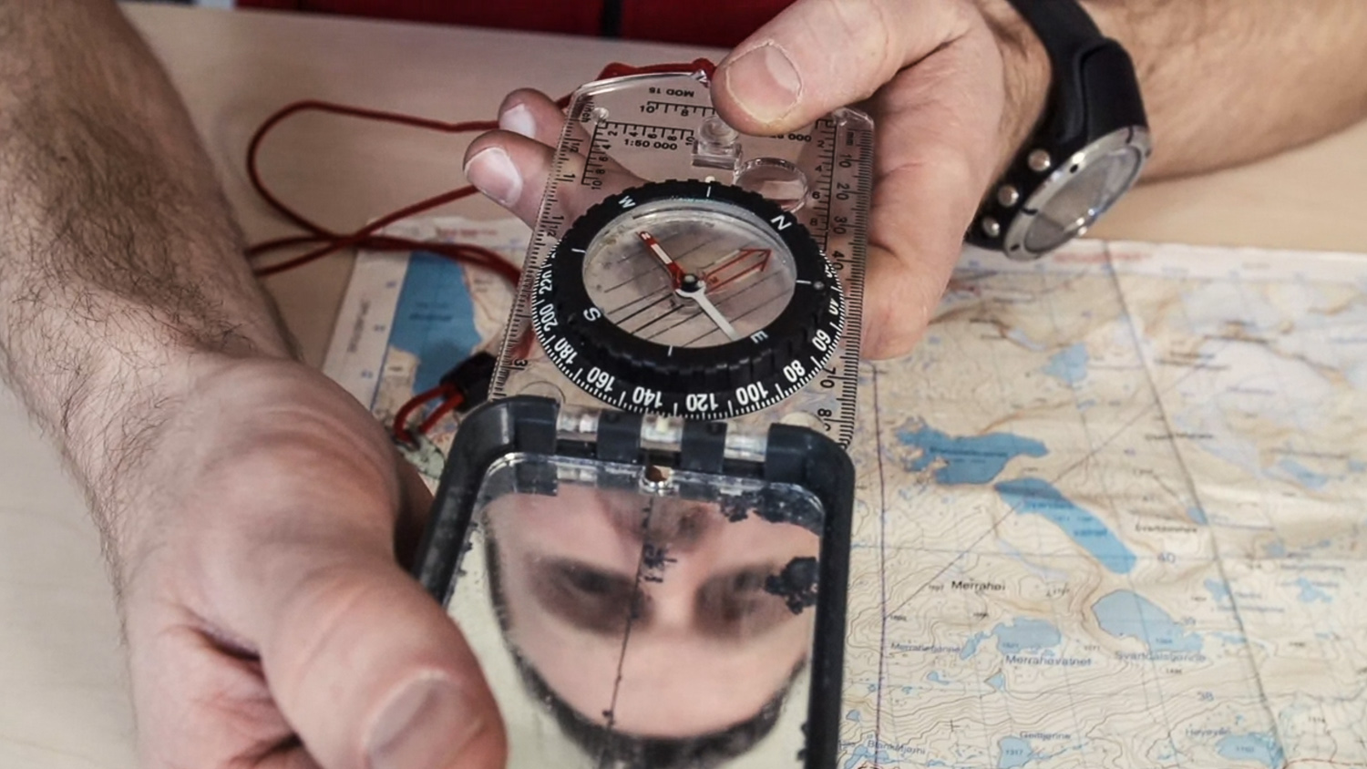 STEMMER KARTET MED TERRENGET? Kart og kompass er ikke så veldig vanskelig å bruke, men det krever kunnskap og trening. Foto: Christian Nerdrum