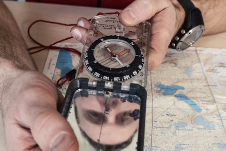 STEMMER KARTET MED TERRENGET? Kart og kompass er ikke så veldig vanskelig å bruke, men det krever kunnskap og trening. Foto: Christian Nerdrum