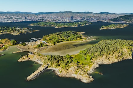 Det er lett å se for seg at Gressholmen rett utenfor Oslo-gryta kan være et fint sted å padle SUP. RETT UT AV BYEN: Det er lett å se for seg at Gressholmen rett utenfor Oslo-gryta kan være et fint sted å padle SUP.