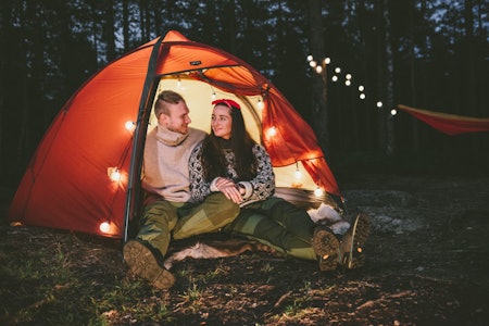 NATT I NATUREN: En natt i naturen kan tilbringes akkurat hvor og med hvem du vil, forklarer arrangøren. Foto: Norsk Friluftsliv   natt i naturen