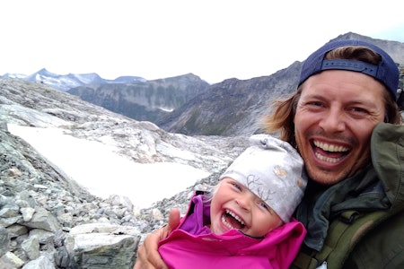 ÅRETS FJELLGEITER: Alexander Read og Mina er utropt til Årets Fjellgeit 2021. Foto: Privat  mina og meg årets fjellgeit 2021