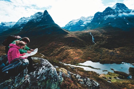 Inderlig vakkert: Med Innerdalstårnet og Skarsfjell på den ene siden av dalen, kan du etter en fin fottur skue utover hele Innerdalen. Foto: Mattias Fredriksson Inderlig vakkert: Med Innerdalstårnet og Skarsfjell på den ene siden av dalen, kan du etter en fin fottur skue utover hele Innerdalen. Foto: Mattias Fredriksson