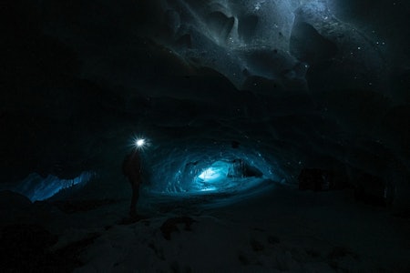 RINGSDALSGROTTA: Isen er død – leve isen. Foto: Vegard Aasen     ringsdalsgrotta i jotunheimen hurrungane andreas baumberger
