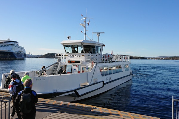 Båtene fra rådhuskaia går hver time. Foto: Adam Tumidajewicz Båt oslo øyene oslofjorden hovedøya gressholmen langøyene bleikøya nakholmen