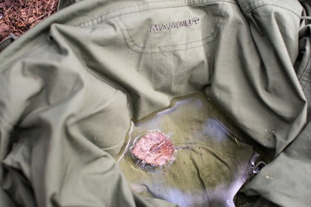 CAND. OVERLEVE: Tidligere marineoffiser Matt Skuse kan overleve hvor som helst. Mangler han et redskap, så lager han det. Foto: Christian Nerdrum lag ditt eget kompass