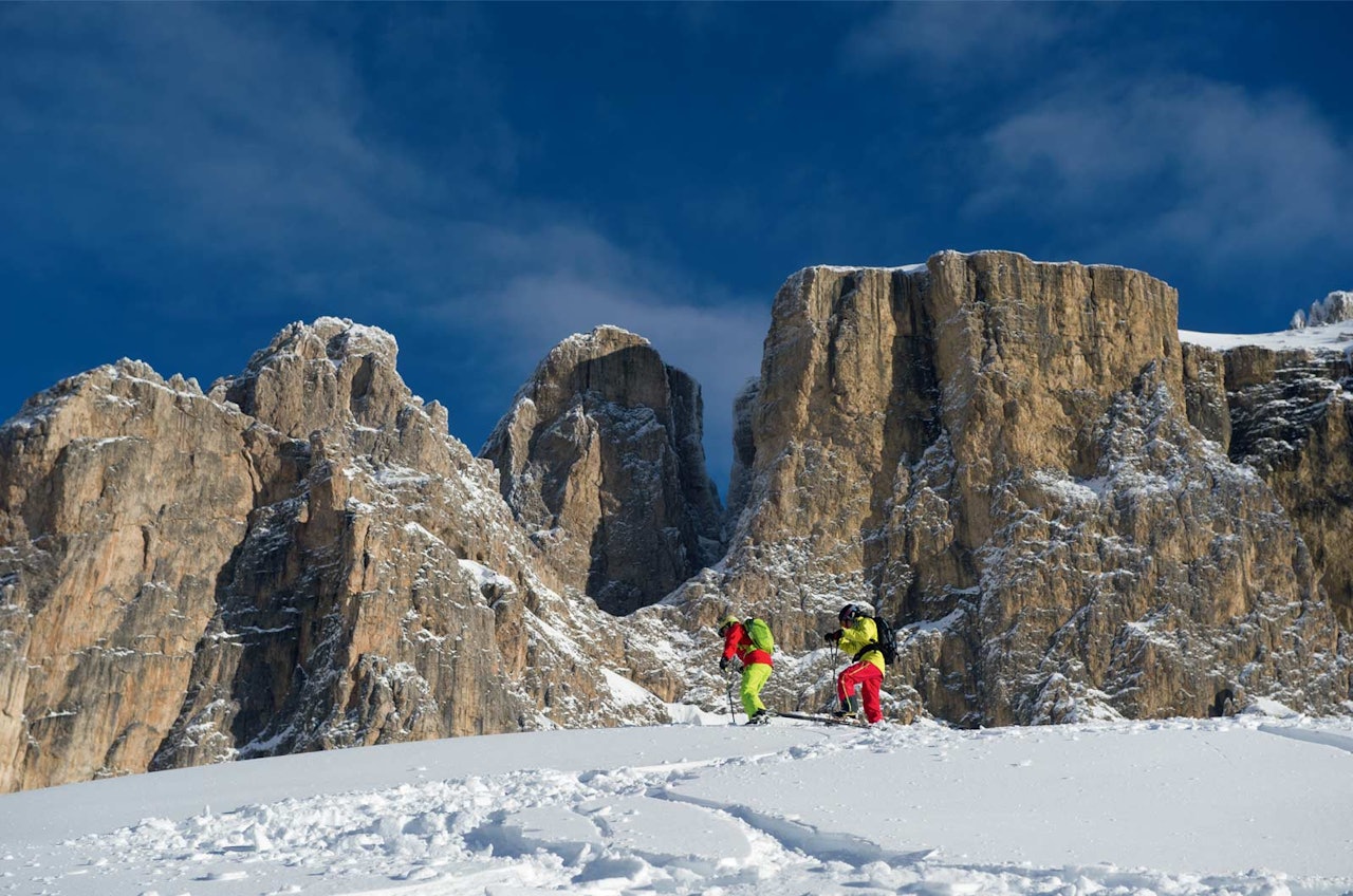 «ALDELES Steinartet»: Fargene og gløden i Dolomittene, for ikke å snakke om fjellformasjonene, gjør området til en unik tumleplass for toppturfolket. Som skitur i et maleri.