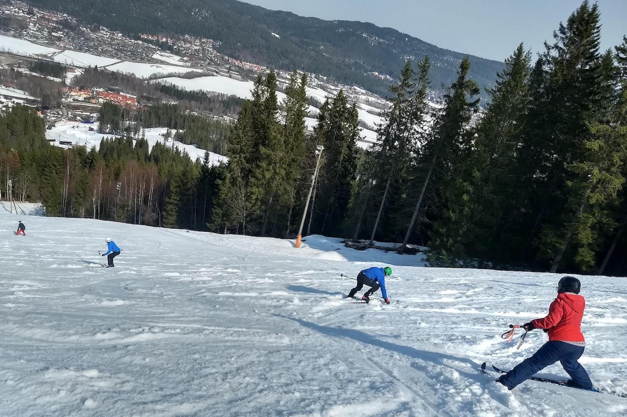 De siste årene har skiinstruktør Pål-Trygve Gamme brukt Varingskollen til å lære bort basisferdigheter for fjelltur. Foto: Pål-Trygve Gamme De siste årene har skiinstruktør Pål-Trygve Gamme brukt Varingskollen til å lære bort basisferdigheter for fjelltur. Foto: Pål-Trygve Gamme