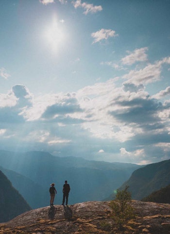 MÅ-DRA-DALEN: Måbødalen, eller Maabedalen som den en gang ble kalt, er et trangt og vilt dalføre mellom Hardangervidda og Eidfjord. Absolutt verdt en stopp. Foto: Kristoffer Hollingsæter Kippernes hardanger, eidfjord, vøringsfossen