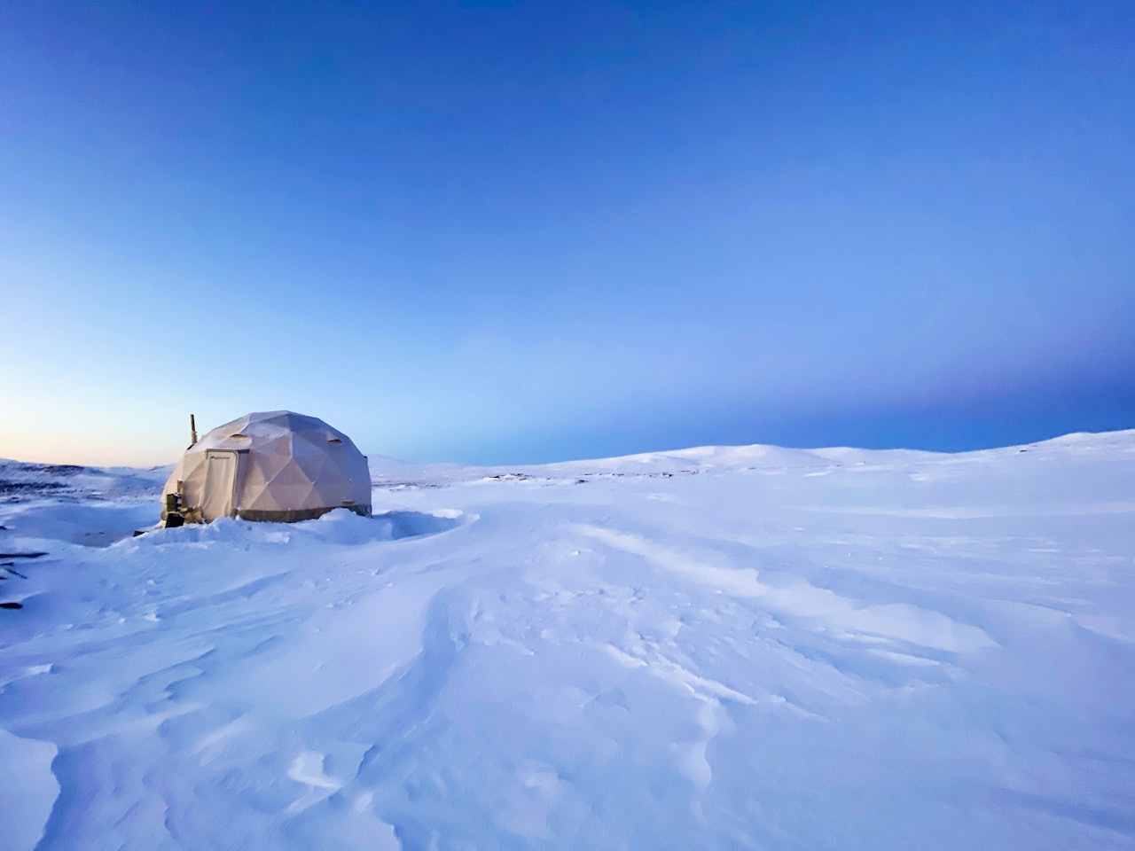 arctic dome høvringen glamping