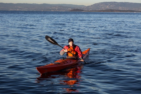 HUSK Å STREKKE UT: Rett padleteknikk er helt essensielt om du skal padle langt og lenge. Bilde: Christian Nerdrum HUSK Å STREKKE UT: Rett padleteknikk er helt essensielt om du skal padle langt og lenge. Bilde: Christian Nerdrum