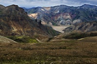 Vakre fjellformasjoner langs Laugavegur, mellom Landmannalaugar og Hrafntinnusker. Vakre fjellformasjoner langs Laugavegur, mellom Landmannalaugar og Hrafntinnusker.