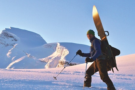 Aadne Olsrud har jobbet mye med skredvurdering for NVE og Statens Vegvesen i Troms, som fjelloppsynsmann og turguide. Foto: Privat Aadne Olsrud har jobbet mye med skredvurdering for NVE og Statens Vegvesen i Troms, som fjelloppsynsmann og turguide. Foto: Privat