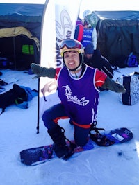 Edwin Gonzalez (NI) er en erfaren langrennsløper i UWC-målestokk. Under Ridderuka fikk han prøve snowboard for første gang. Edwin Gonzalez (NI) er en erfaren langrennsløper i UWC-målestokk. Under Ridderuka fikk han prøve snowboard for første gang.