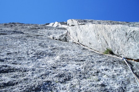 Hvor er klatreren? Ikke lett å vite hva man skal gjøre om uhellet er ute, langt der oppe. Fra Taremarebyen i Uskedalen. Foto: Odd Magne Øgreid Hvor er klatreren? Ikke lett å vite hva man skal gjøre om uhellet er ute, langt der oppe. Fra Taremarebyen i Uskedalen. Foto: Odd Magne Øgreid