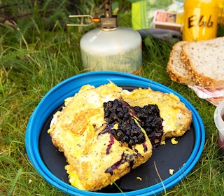 SUPER TURMAT: Tørre brødskiver får eit ekte løft på denne måten. Foto: Sigrid Henjum RIDDARAR: Arme riddarar har vorte ein meir kjend variant av sine rike brør - rike riddarar.