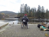 Spent: Melvin Cornejo Gomez skal snart bryne seg på en tre dagers tur med roing, padling, sove i telt og lage mat ute. Foto: Dylan DeMarco Spent: Melvin Cornejo Gomez skal snart bryne seg på en tre dagers tur med roing, padling, sove i telt og lage mat ute. Foto: Dylan DeMarco