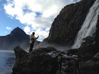 Kaffe og lunch bare ett par meter fra Laukelandsfossen. Foto: Maja Jadwiga Kabus Kaffe og lunch bare ett par meter fra Laukelandsfossen. Foto: Maja Jadwiga Kabus