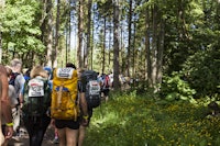 Fellesstart på idrettplassen ved Sognsvann. Våre veier ble raskt skilt. Foto: Marte Stensland Jørgensen Fellesstart på idrettplassen ved Sognsvann. Våre veier ble raskt skilt. Foto: Marte Stensland Jørgensen