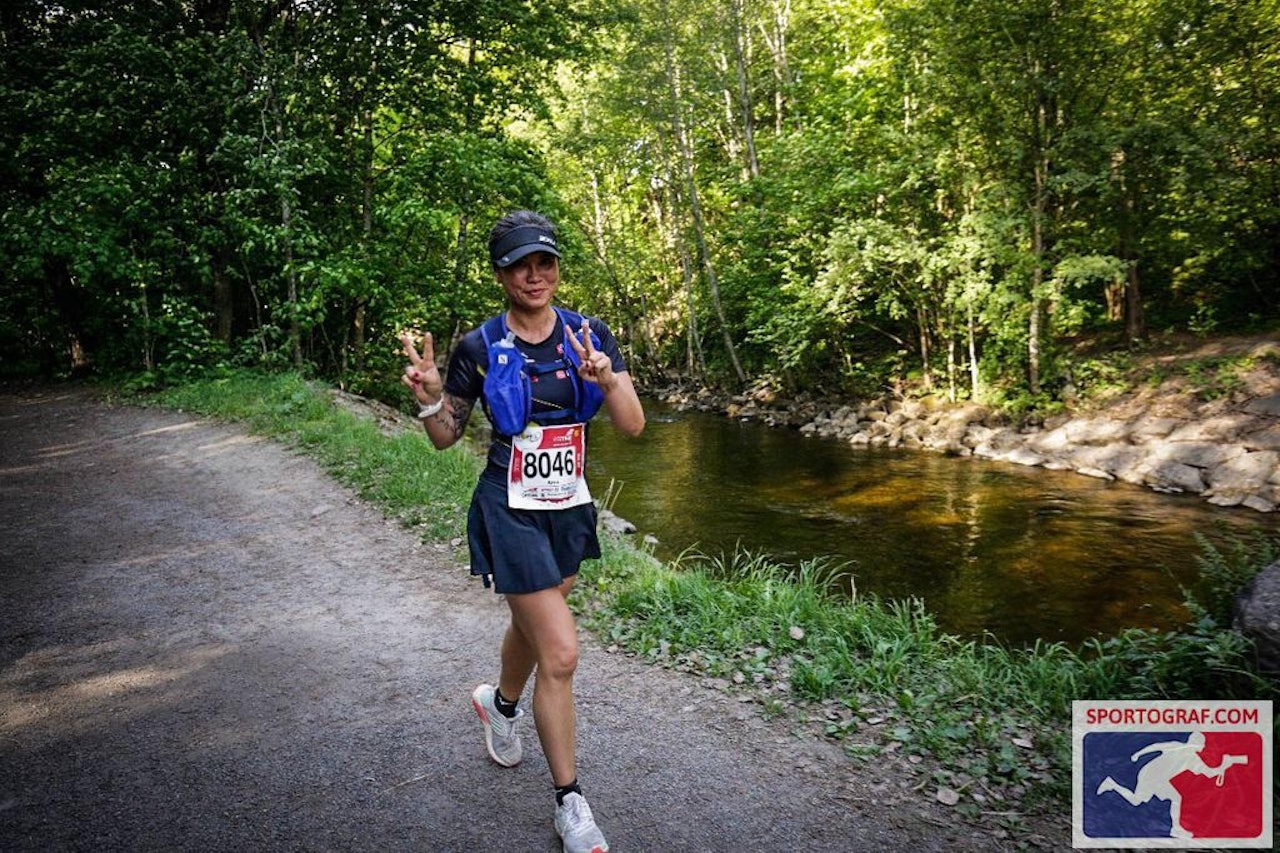 LANG DAGS FERD: Her er Anna ved friskt mot langs elva på vei mot byen. Foto: Sportograf LANG DAGS FERD: Her er Anna ved friskt mot langs elva på vei mot byen. Foto: Sportograf