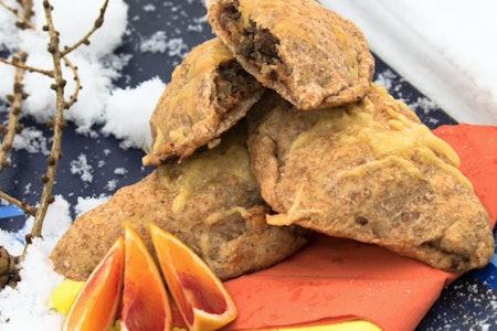 TURMAT: Innbakt pizza er både godt og enkelt å pakke med seg på tur. Foto: Sigrid Henjum  innbakt pizza som turmat