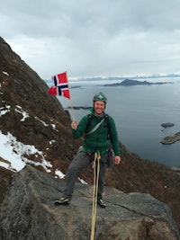 Et bilde fra 17.mai-flagginga på Svolværgeita. Sola glimtet til med sitt fravær! Foto: Sofie Viker Et bilde fra 17.mai-flagginga på Svolværgeita. Sola glimtet til med sitt fravær! Foto: Sofie Viker