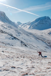 LITT SLITSOMT: Nesten all snøen er borte opp bakkene fra Spiterstulen. Foto: Henning Gladheim LITT SLITSOMT: Nesten all snøen er borte opp bakkene fra Spiterstulen. Foto: Henning Gladheim