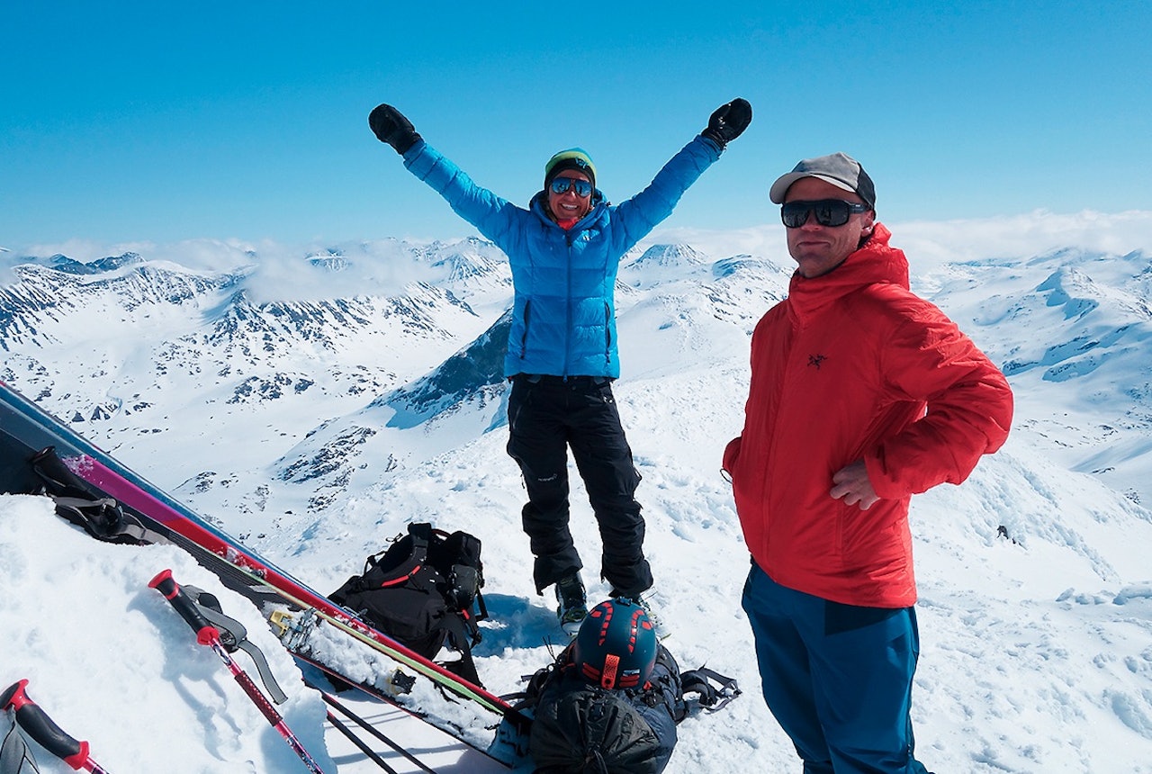 GULL VERD: Opplevingar som er tilrettelagde av kyndige guidar er juvelar som dei tradisjonelle reiselivsbedriftene kan smykke seg med, skriv Eivind Brendehaug. Her er frikjøringsproff og turguide Stian Hagen og Turid Kleveland frå Jotunheimen Haute Route sist vinter. Foto: Erlend Sande GULL VERD: Opplevingar som er tilrettelagde av kyndige guidar er juvelar som dei tradisjonelle reiselivsbedriftene kan smykke seg med, skriv Eivind Brendehaug. Her er frikjøringsproff og turguide Stian Hagen og Turid Kleveland frå Jotunheimen Haute Route sist vinter. Foto: Erlend Sande