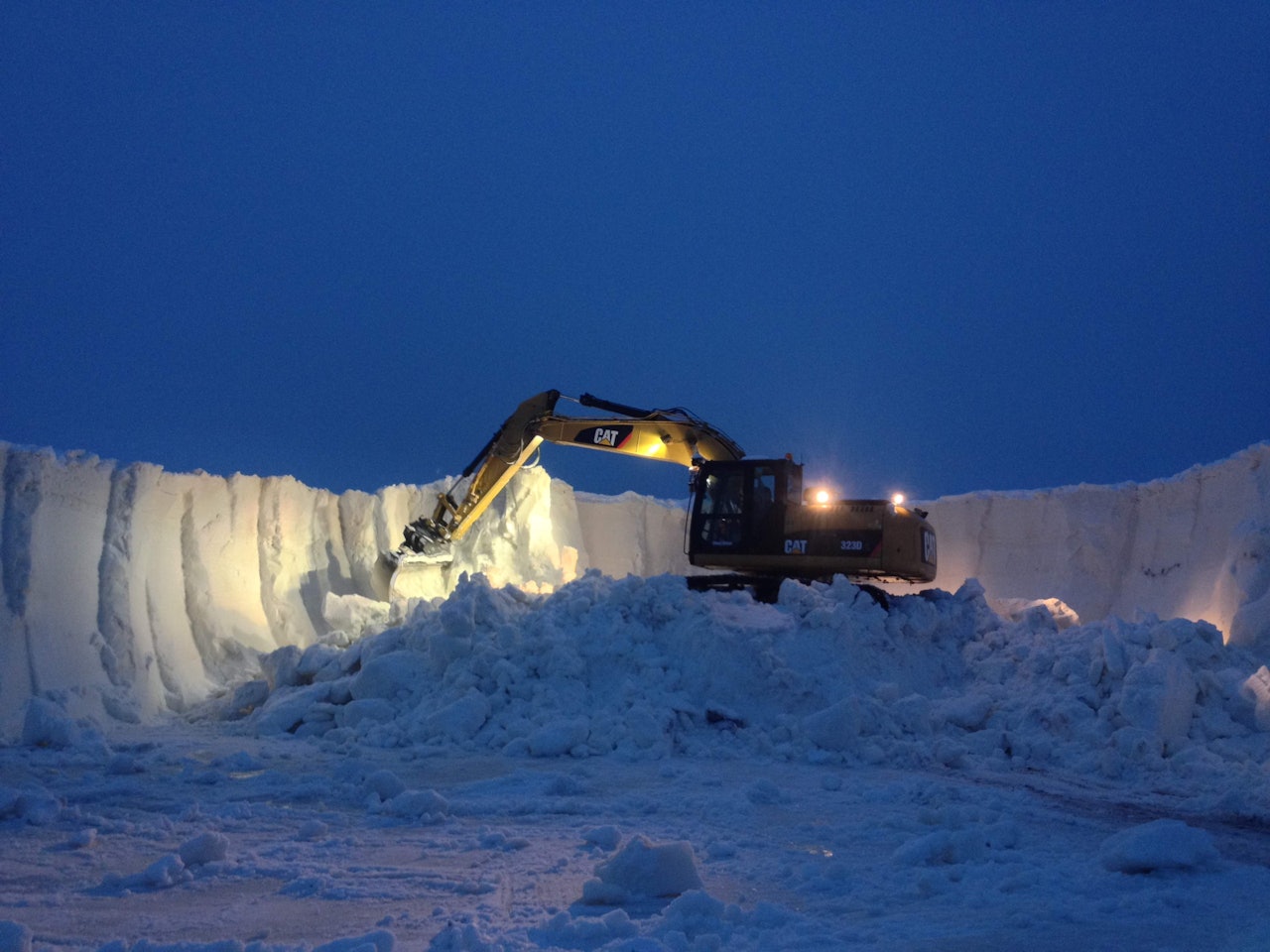 Gjenbruk: Beitostølen lagrer snøen som falt i fjor. Foto: Erik Østli