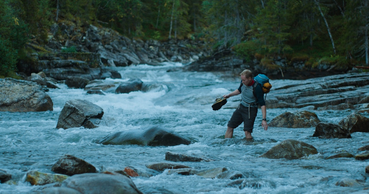 HØSTER GODE KRITIKKER: Mot naturen er en av de utvalgte filmene under Toronto filmfestival som pågår nå, en av verdens største og viktigste festivaler. 19. september har den premiere på norske kinoer. Foto: Mot naturen HØSTER GODE KRITIKKER: Mot naturen er en av de utvalgte filmene under Toronto filmfestival som pågår nå, en av verdens største og viktigste festivaler. 19. september har den premiere på norske kinoer. Foto: Mot naturen