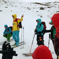 RÅDSLAG: Guide Sverre Hjelmeland har ordet. RÅDSLAG: Guide Sverre Hjelmeland har ordet.
