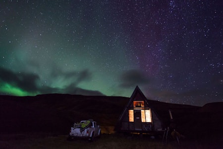 Sett av tid til høstens hyggeligste filmkveld. Bildet er fra filmen The Accord der surfere tester bølgene og muligheter på Island. Foto: Elli Thor Magnusson